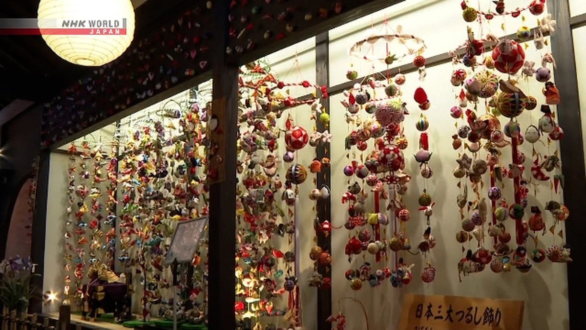 Pesta boneka "Hina" dimulai di kota barat Tokyo