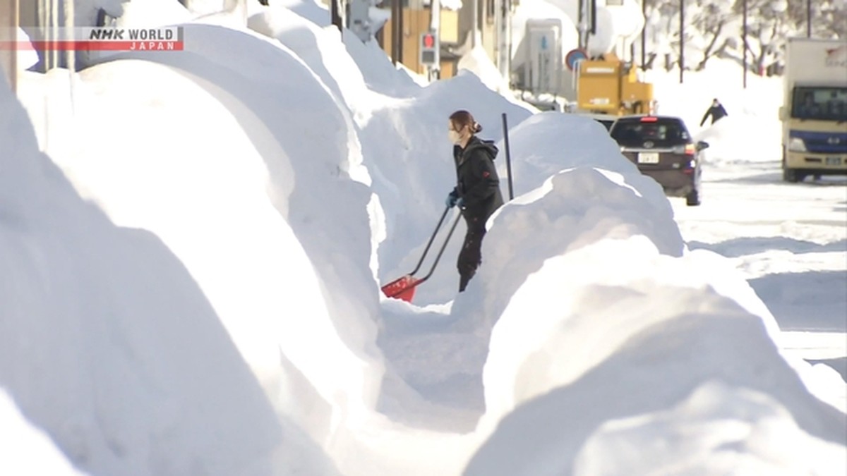 Darurat Salju di Aomori: Tertinggi dalam 40 Tahun, SDF Diturunkan!