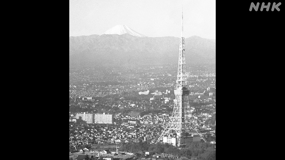 Tokyo Tower sesaat setelah pembangunannya rampung pada 1958
