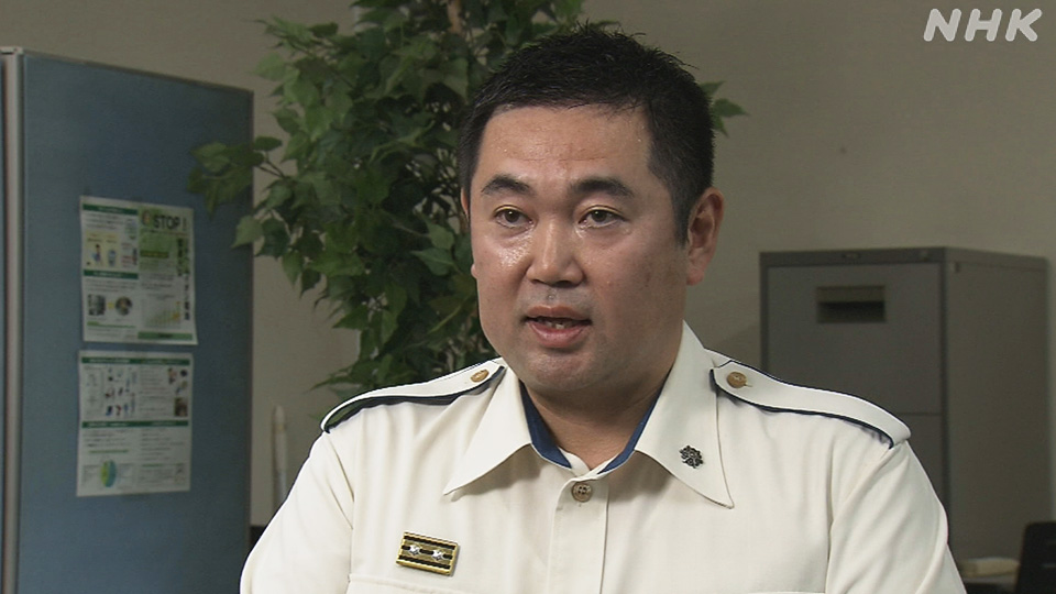 Pejabat Dinas Pemadam Kebakaran Tokyo Sakaguchi Tatsuro menyarankan masyarakat untuk mempertimbangkan pemasangan alat pemadam api ringan dan alarm asap di rumah.