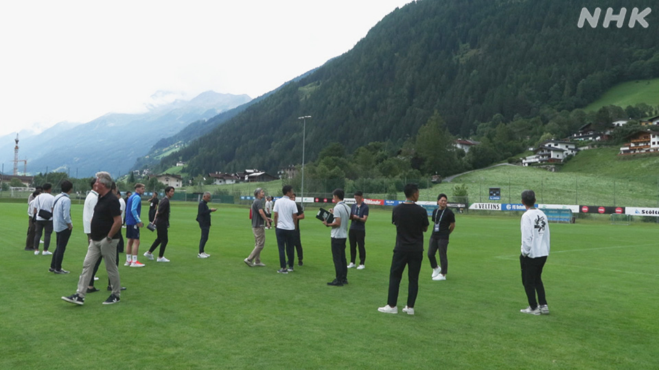 Perwakilan J.League saat meninjau lokasi latihan di Austria