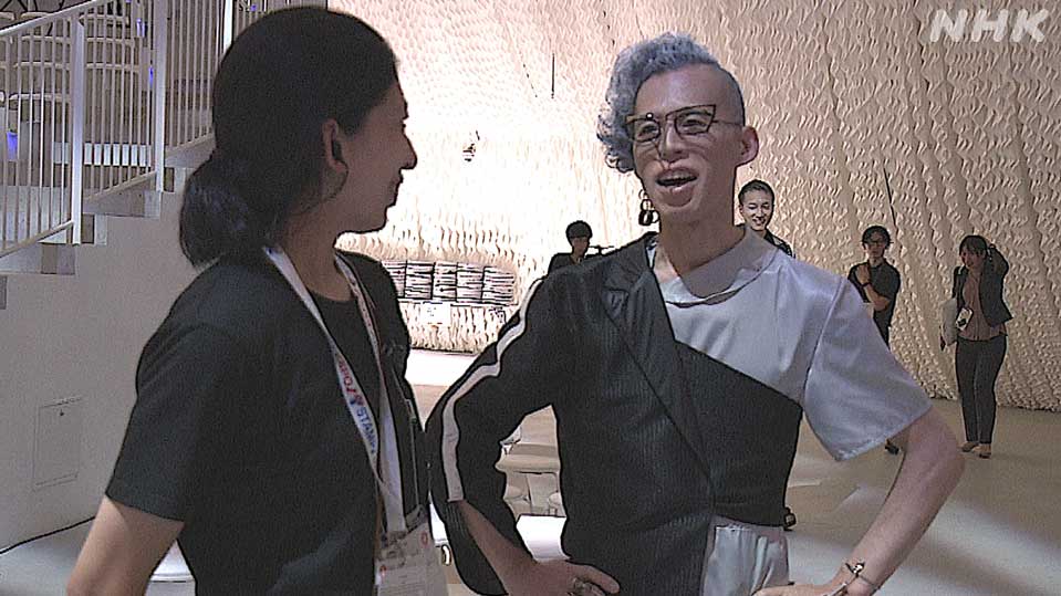 Hirabayashi Kei (kanan), direktur perwakilan Japan Welfare and Medical Fashion Association