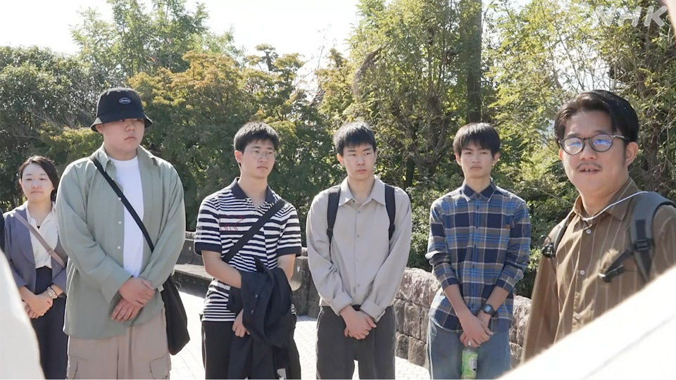 Proyek Hayashida mendorong para peserta untuk merajut upaya perdamaian ke dalam kehidupan sehari-hari mereka.