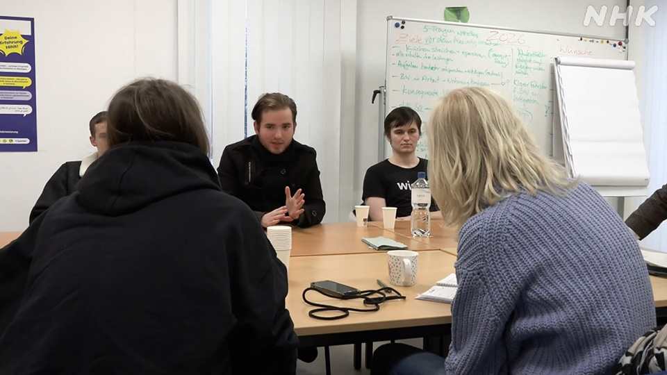 Sekitar 40 pria Ukraina tinggal di fasilitas ini di pinggiran Berlin.