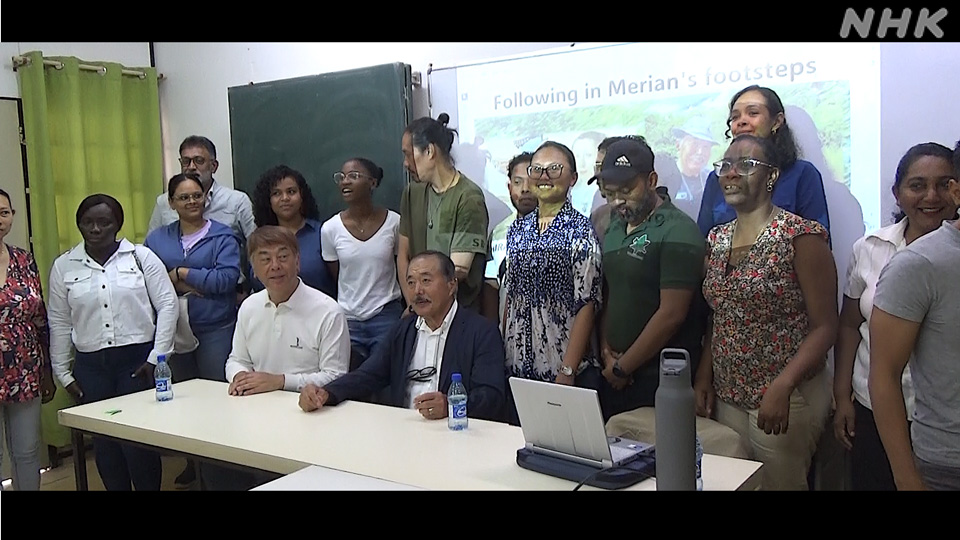Kuliah di Anton de Kom University, Suriname