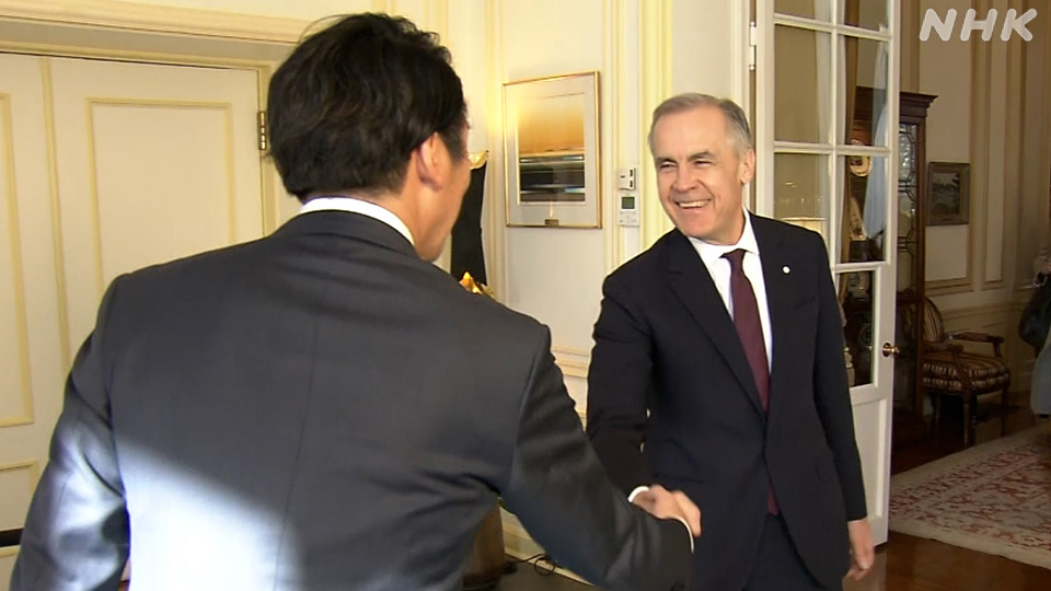 Koresponden NHK World untuk AS, Mori Kenichi, bertemu Perdana Menteri Carney pada Sabtu di Tokyo.
