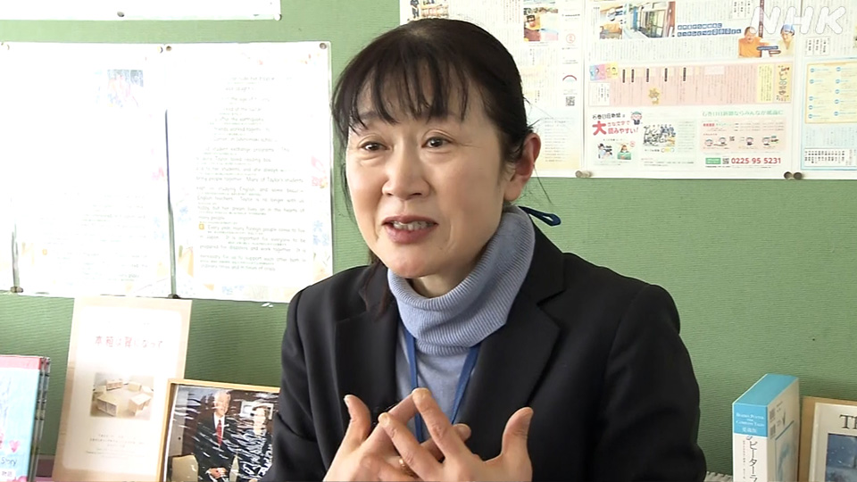 Kimura Emiko mengajar di sebuah SMP di Tokyo.