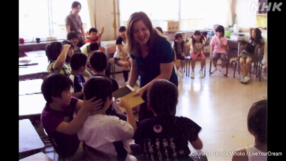 Taylor Anderson mengajar di sekolah di Ishinomaki.