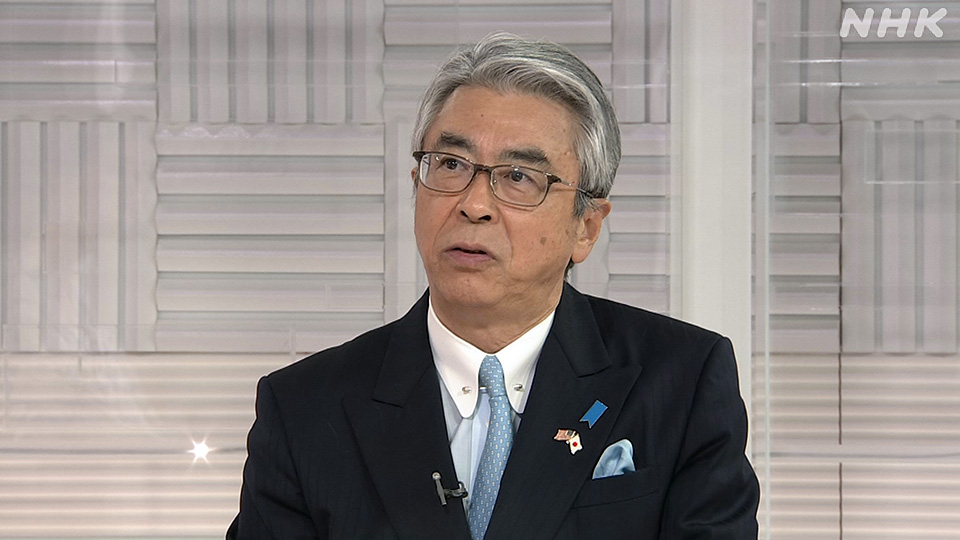 Sugiyama Shinsuke menjabat sebagai duta besar Jepang untuk Amerika Serikat pada masa jabatan pertama Presiden Donald Trump.