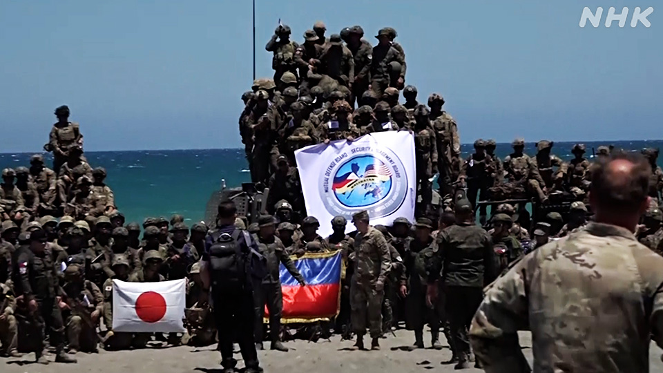 Pasukan Bela Diri Jepang saat berpartisipasi dalam latihan Balikatan bersama militer Filipina dan Amerika Serikat.