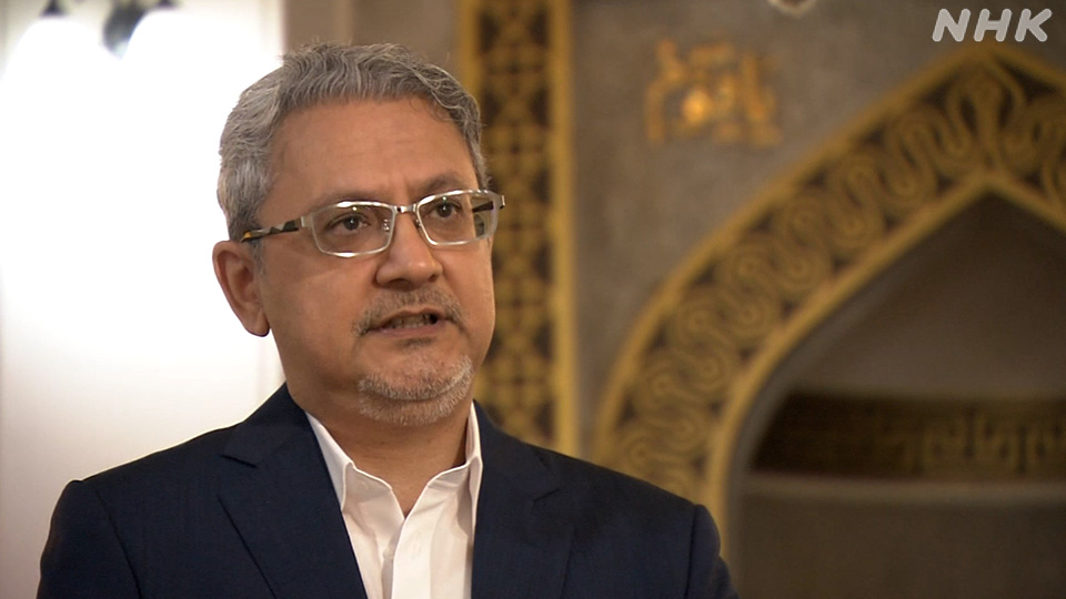 Asif Mohamed adalah ketua masjid.