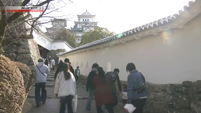 Kastel Himeji di Jepang yang menerapkan perbedaan harga tiket masuk bagi warga lokal dan wisatawan mancanegara.