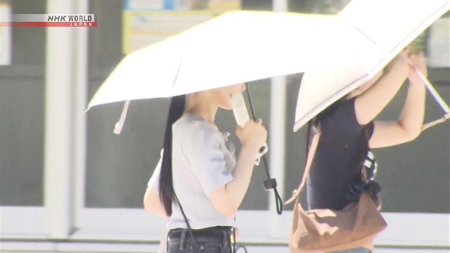 Cuaca panas terik di Jepang barat dengan peringatan heatstroke