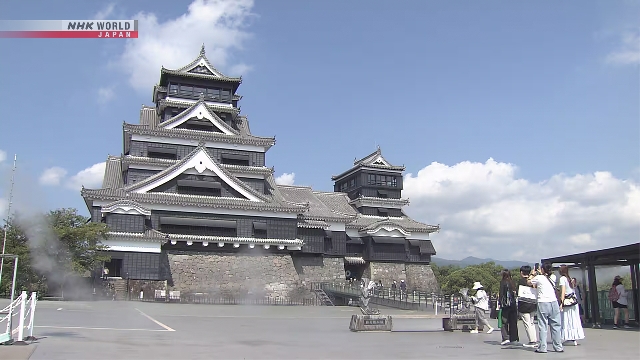 Kastil Kumamoto di Kota Kumamoto yang dibuka kembali untuk pengunjung setelah gempa kuat