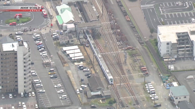 Suasana jalur rel kereta api di Stasiun Shin-Kanuma, Prefektur Tochigi, Jepang