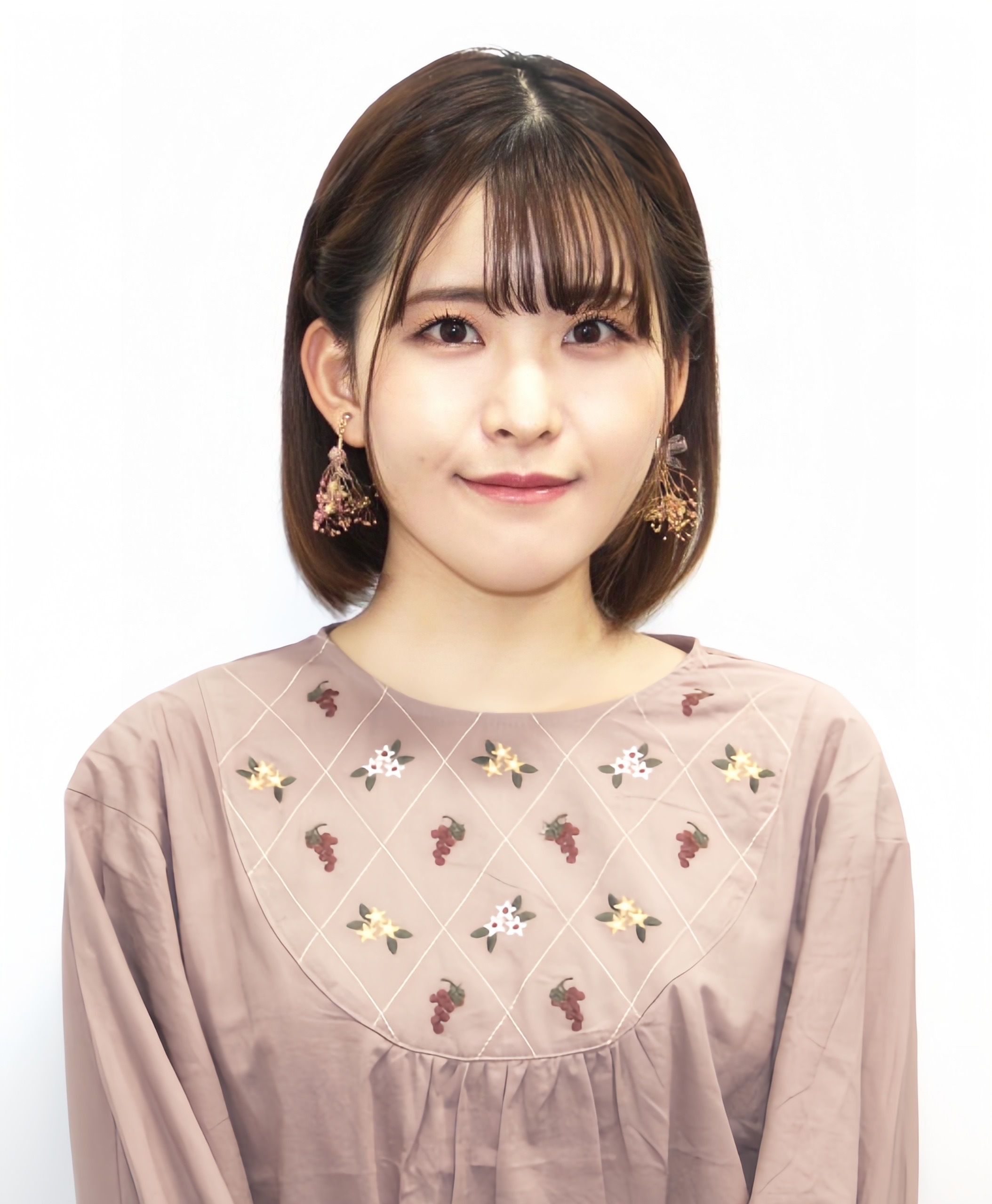 Seiyuu Manaka Iwami Umumkan Pernikahan dan Kelahiran Anak Pertama